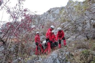 Știri de azi | UPDATE – Bistriţa-Năsăud: Intervenţie pentru salvarea a doi bărbaţi care s-au răsturnat cu un ATV, în zona greu accesibilă a localităţii Cormaia/ Un adolescent cu mai multe traumatisme, transportat la spital - Știri de azi | 