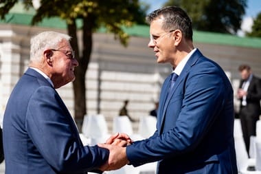 Știri de azi | Ionuţ Moşteanu, întâlnire cu emisarul special al SUA pentru Ucraina – S-a discutat despre ajutorul acordat de România şi SUA, dar şi despre Flancul Estic şi rezultatul alegerilor din Moldova - Știri de azi | 