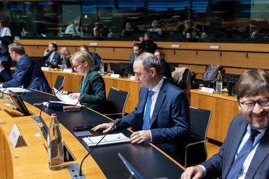 Știri de azi | Alexandru Nazare, după reuniunea ECOFIN: Susţinem un buget european sustenabil şi realist, capabil să sprijine priorităţile Uniunii şi să aducă beneficii tangibile cetăţenilor / România a exprimat rezerve privind unele propuneri ale Comisiei - Știri de azi | 