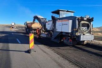 573574198-1427359972724724-3302063350544693019-njpg - Știri de azi Știri de azi | Intervenţie a drumarilor pe A10 Sebeş-Turda, în judeţul Cluj, după o cedare a terasamentului / DRDP Cluj cere expertiză tehnică, ”având în vedere persistenţa fenomenelor de instabilitate şi agravarea progresivă a cedării drumului” - Știri de azi |