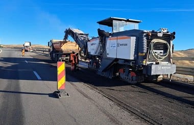 573574198-1427359972724724-3302063350544693019-njpg - Știri de azi Știri de azi | Intervenţie a drumarilor pe A10 Sebeş-Turda, în judeţul Cluj, după o cedare a terasamentului / DRDP Cluj cere expertiză tehnică, ”având în vedere persistenţa fenomenelor de instabilitate şi agravarea progresivă a cedării drumului” - Știri de azi |