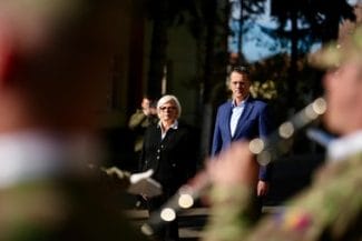 574584000-1348003733584237-425116913922006333-njpg - Știri de azi Știri de azi | Ministrul Apărării, Ionuţ Moşteanu, alături de ministrul Forţelor Armate din Franţa, la Cincu: Exerciţiul NATO – DACIAN FALL 2025 demonstrează capacitatea de a acţiona împreună şi de a întări postura de apărare colectivă a NATO - Știri de azi |