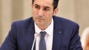 Știri de azi | Claudiu Manda (PSD), atac la Bolojan: Omul de porţelan, dictatorul de la Oradea: A dispărut mitul că dacă nu facem ca el, pleacă. Începe să se agaţe de scaun / Dacă PNL se gândeşte să-şi schimbe premierul, suntem alături de orice candidat - Știri de azi | 