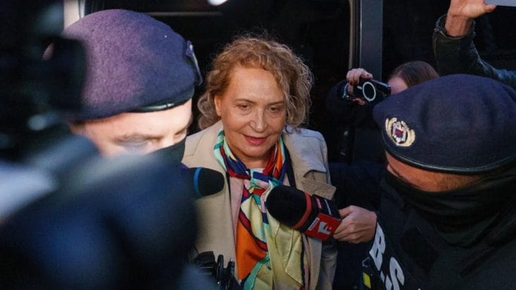 Știri de azi | Mișcare neașteptată la DNA Militar: măsuri dispuse în dosarul care vizează comandantul Spitalului Militar Central - Știri de azi | 