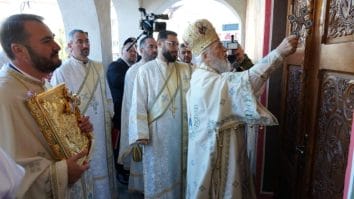 Știri de azi | Sfințirea Catedralei „Sf. Voievod Neagoe Basarab” din Găești | 