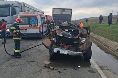 Știri de azi | Accident rutier cu doi răniţi şi trei autovehicule implicate, în judeţul Vaslui/ Circulaţia pe DN 24 Bârlad-Vaslui este blocată în ambele sensuri - Știri de azi - Page 95 | 