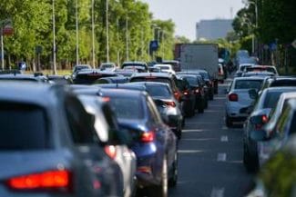 Știri de azi | Primarul Capitalei propune interzicerea circulaţiei autovehiculelor de aprovizionare, curierat şi salubrizare între 7:00–10:00 şi 16:00–19:00/ Bujduveanu: Sunt peste 1,7 milioane de maşini înmatriculate.Oraşul nu a fost proiectat pentru un asemenea volum - Știri de azi | 