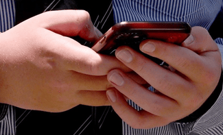 australia-minori-platforme-afppng - Știri de azi Știri de azi | Protecţia minorilor – UE cere socoteală companiilor Apple, Google, Snapchat şi YouTube - Știri de azi |