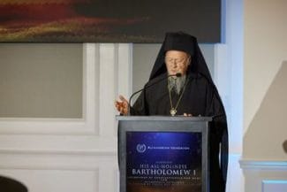 b1jpg - Știri de azi Știri de azi | Fundaţia Alexandrion i-a oferit Arhiepiscopului Constantinopolului, Bartolomeu I, premiul special ”Constantin Brâncoveanu”, pentru contribuţia la promovarea păcii şi a dialogului între popoare – FOTO - Știri de azi |