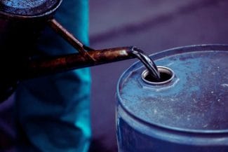 benzina-novinitejpg - Știri de azi Știri de azi | Bulgaria restricţionează exporturile de combustibil către UE în urma sancţiunilor impuse Lukoil - Știri de azi |