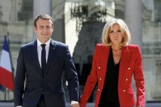 brigitte-si-emmanuel-macronjpg - Știri de azi Știri de azi | Zece persoane sunt judecate la Paris pentru hărţuire sexuală online împotriva primei-doamne a Franţei, după ce acestea au răspândit zvonul că ar fi făcut schimbare de sex - Știri de azi |