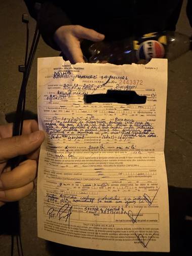 Știri de azi | Precizări ale Jandarmeriei după ce organizatorul comemorării victimelor din Colectiv a fost amendat pentru depăşirea orei aprobate pentru manifestare: S-au dispus de urgenţă verificări privind modul de aplicare a sancţiunii - Știri de azi | 