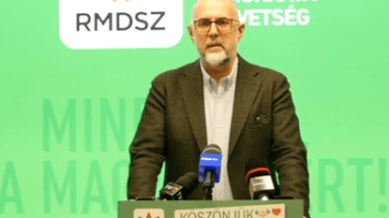 Știri de azi | Kelemen Hunor anunţă un acord în coaliţie pe reforma administraţiei: A rămas 10% din posturile efectiv ocupate, atât din administraţia centrală cât şi locală / Săptămâna viitoare discutăm, trebuie să intre în primă lectură în guvern - Știri de azi | 