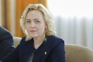 carmen-danjpg - Știri de azi Știri de azi | Carmen Dan, audiată în dosarul în care sora sa este bănuită de înşelăciune cu locuinţe şi maşini de lux/ Fostul ministru de Interne spune că a aflat „târziu” despre situaţia surorii sale şi că nu era apropiată de aceasta - Știri de azi |