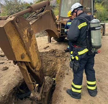 conductajpg - Știri de azi Știri de azi | Avarie la o conductă de gaze pe Şoseaua Bucureşti din municipiul Buzău. Pompierii au intervenit de urgenţă - Știri de azi |