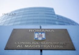Știri de azi | CSM: Este esenţial ca aspectele care privesc statutul magistraţilor să fie discutate cu implicarea efectivă a reprezentanţilor autorităţii judecătoreşti, astfel încât orice demers să respecte independenţa justiţiei, garanţie esenţială a statului de drept - Știri de azi - Page 47 | 