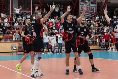 din-happy-3jpg - Știri de azi Știri de azi | Volei masculin: Campioana Dinamo, calificare în turul II al Ligii Campionilor, după returul cu VC Strumica - Știri de azi |