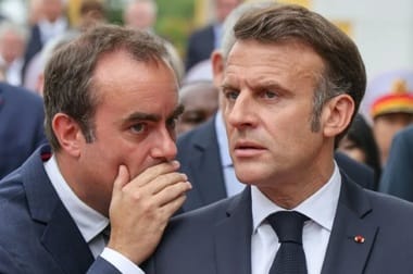 emmanuel-macron-sebastien-lecornu-afp1jpg - Știri de azi Știri de azi | Cota de încredere a lui Macron scade la un record deţinut de către Hollande, arată un sondaj - Știri de azi |