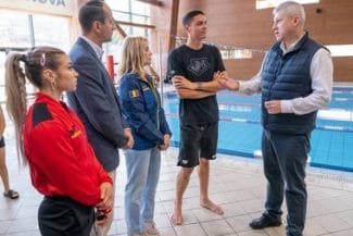 Știri de azi | “Fii şi tu campion!”. Nadia Comăneci, David Popovici, Ionuţ Lupescu şi Mihaela Cambei, la lansarea programului dedicat promovării sportului în rândul copiilor şi tinerilor – VIDEO - Știri de azi | 