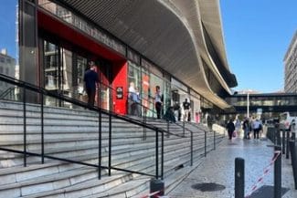 Știri de azi | Galeriile Lafayette din Marsilia au fost închise pentru a doua zi la rând din cauza scenelor de haos apărute ca urmare a reducerilor - Știri de azi | 