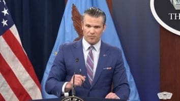 Știri de azi | Şeful Pentagonului s-a întâlnit în Malaezia cu omologii din China şi India. Hegseth a semnat un pact de apărare pe 10 ani cu India şi a transmis Beijingului că SUA îşi vor apăra cu fermitate interesele în regiune - Știri de azi | 