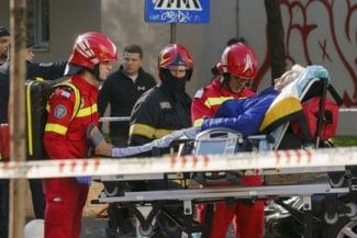 instant-explozie-rahova-02-inquam-photos-tudor-panajpg - Știri de azi Știri de azi | EXPLOZIE ÎN CAPITALĂ – DGASMB face apel la populaţie să sprijne cu donaţii şi financiar familiile afectate de explozia din Rahova/ Este nevoie de haine de sezon în stare bună, lenjerie, pături, prosoape, produse de igienă şi mâncare neperisabilă - Știri de azi |