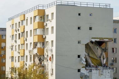 Știri de azi | EXPLOZIE ÎN CAPITALĂ – CGMB a aprobat într-o şedinţă extraordinară acordarea unui ajutor financiar de 2,9 milioane de lei pentru sprijinirea persoanelor afectate de explozia puternică din Rahova - Știri de azi | 