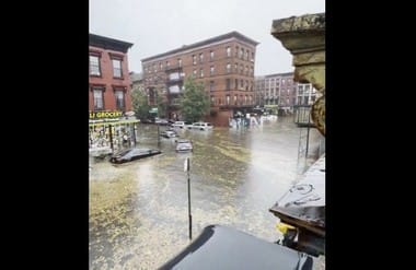 inundatii-nyjpg - Știri de azi Știri de azi | Doi morţi şi zboruri perturbate la New York, în urma unor ploi torenţiale – VIDEO - Știri de azi |