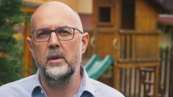 Știri de azi | Kelemen Hunor, despre pensiile magistraţilor: Nu ştim dacă trebuie un nou proiect sau trebuie, pe proiectul vechi, reluată procedura, fiindcă nu cunoaştem motivarea CCR / Sigur, această posibilitate de a depune o moţiune de cenzură există - Știri de azi | 