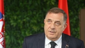 Știri de azi | Într-o mişcare surprinzătoare, SUA ridică sancţiunile impuse lui Milorad Dodik, liderul naţionalist pro-rus al sârbilor din Bosnia, şi apropiaţilor săi - Știri de azi | 
