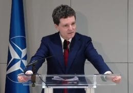 Știri de azi | Nicuşor Dan: Bineînţeles că există conflicte în această coaliţie, cred că sunt legitime. Cred că fiecare dintre persoane s-ar putea abţine. Se întâmplă să nu se abţină, suntem oameni, natura umană e diversă - Știri de azi - Page 45 | 