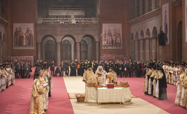 parastas-cmn35-1-x71918jpg - Știri de azi Știri de azi | TVR transmite în direct slujba de sfinţire a picturii Catedralei Naţionale - Știri de azi |