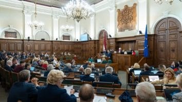 Știri de azi | „O decizie ruşinoasă”. Parlamentul din Letonia a votat pentru ieşirea din Convenţia de la Istanbul pentru protecţia femeilor - Știri de azi | 