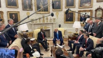 Știri de azi | SUA vor limita numărul refugiaţilor la 7.500 şi vor acorda prioritate sud-africanilor albi. Este o scădere dramatică după ce anterior SUA au permis intrarea a sute de mii de persoane care fugeau de război şi persecuţie - Știri de azi | 