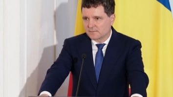 Știri de azi | Preşedintele nu vede mari schimbări la DNA şi la Parchetul General şi nu ia în calcul prelungirea mandatelor şefilor celor două instituţii: La Pachetul General nu am văzut o activitate. La DNA nu se vede încercarea de a aborda tranşant marea corupţie - Știri de azi | 