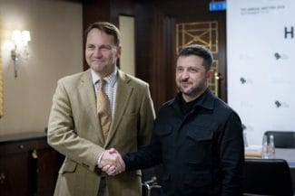 sikorski-cu-zelenski-presidentjpg - Știri de azi Știri de azi | Polonia oferă ajutor Ucrainei după atacurile ruseşti masive asupra infrastructurii energetice - Știri de azi |