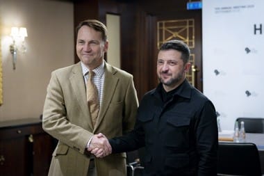 Știri de azi | Polonia oferă ajutor Ucrainei după atacurile ruseşti masive asupra infrastructurii energetice - Știri de azi | 