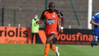 Știri de azi | Fotbalistul care susţinea că vaccinurile împotriva Covid ar fi cauza accidentărilor sale a pierdut procesul contra Pfizer şi Federaţia Franceză - Știri de azi | 