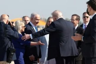 Știri de azi | Preşedintele american Donald Trump, primit pe aeroportul Ben Gurion de către preşedintele israelian Isaac Herzog şi premierul Benjamin Netanyahu - Știri de azi | 