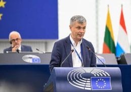 Știri de azi | Virgil Popescu: Cărbunele a fost salvat temporar, cu granturi de miliarde de euro, dar viitorul Olteniei energetice nu mai este în cărbune, ci în gaz şi regenerabile - Știri de azi - Page 91 | 