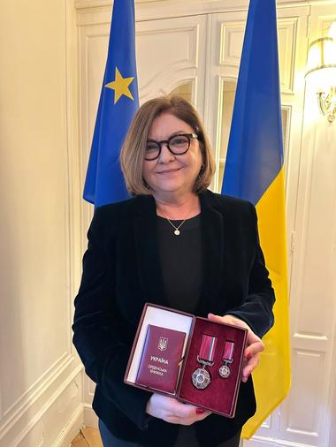 whatsapp-image-2025-10-16-at-09-51-24jpg - Știri de azi Știri de azi | Europarlamentarul Adina Vălean a primit Ordinul de Merit al Ucrainei – FOTO - Știri de azi |