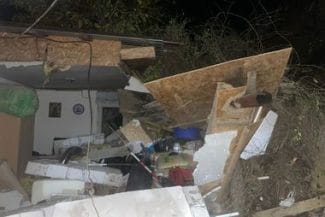 whatsapp-image-2025-10-29-at-20-49-45jpg - Știri de azi Știri de azi | Tulcea: Un mal de pământ s-a prăbuşit peste o locuinţă din Măcin şi a surprins un bărbat / Acesta a fost scos de vecini şi dus la spital / Pompierii au evacuat şase persoane din zonă, printre care şi un bebeluş - Știri de azi |