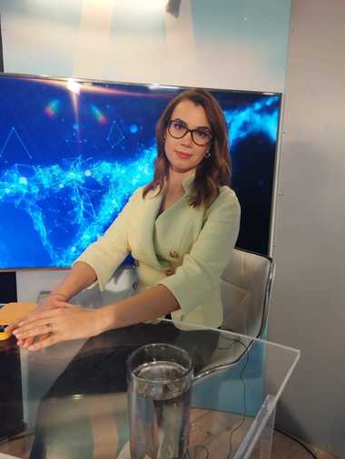 Știri de azi | Raluca Juncar, medic primar protetică dentară: Foarte mulţi pacienţi vin deja cu nişte idei preconcepute sau cu nişte imagini pe care le iau din social media / Zirconiu este bun pentru anumite situaţii clinice - Știri de azi | 