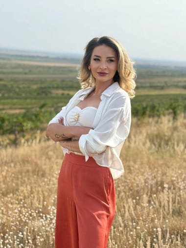 Știri de azi | Familia doctoriţei Ştefania Szabo face apel la presă să respecte intimitatea momentului despărţirii - Știri de azi | 