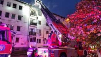 Știri de azi | Dolj: Incendiu puternic într-un bloc din municipiul Craiova / Aproximativ 20 de locatari s-au evacuat singuri – FOTO / VIDEO - Știri de azi | 
