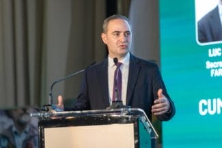 1-2jpg - Știri de azi Știri de azi | Ministrul Finanţelor crede că ”mai degrabă” salariul minim nu trebuie mărit, cel puţin ”nu în acest moment”: Pe un fond de scădere economică, din 2021 până astăzi, am crescut salariul minim cu 75% / Respinge ideea unui infringement pe această temă - Știri de azi |