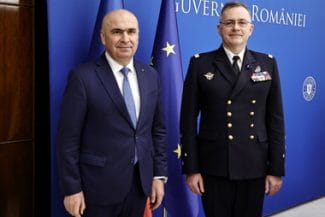 Știri de azi | Premierul Ilie Bolojan, la întâlnirea cu amiralul Pierre Vandier, Comandantul Suprem Aliat pentru Transformare-SACT: Obiectivul României este consolidarea poziţiei Alianţei de descurajare şi o politică solidă de apărare pe termen lung - Știri de azi | 