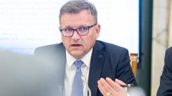 Știri de azi | Budăi (PSD): În situaţia în care suntem acum, inflaţia care persistă, să nu majorezi salariul minim, din punctul nostru de vedere, al PSD, este o crimă socială - Știri de azi | 