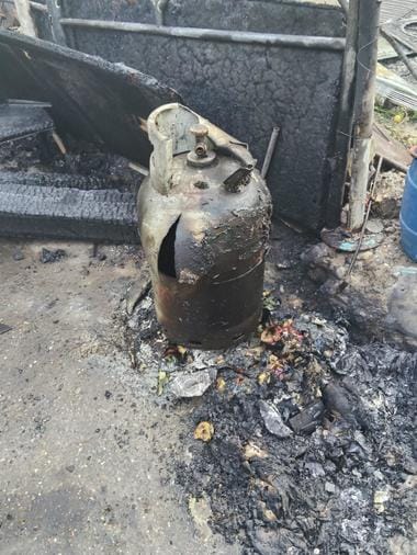 Știri de azi | O butelie a explodat într-o locuinţă din judeţul Covasna, două persoane fiind rănite - Știri de azi | 