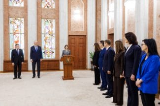 Știri de azi | Ilie Bolojan, mesaj de felicitare după inslatarea noului Guvern din Republica Moldova: Vom continua să lucrăm împreună cu aceeaşi determinare pentru binele cetăţenilor noştri de pe ambele maluri ale Prutului - Știri de azi | 